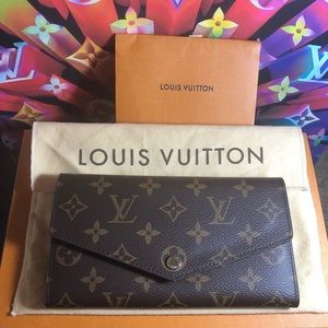 Louis Vuitton Sarah Brown Wallet